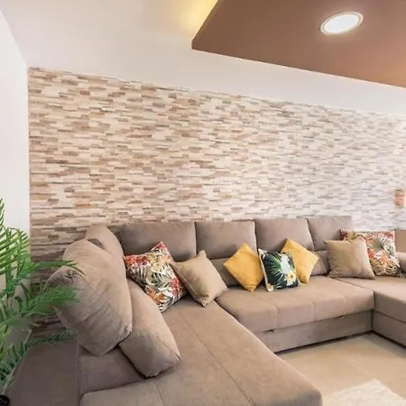 Villa Fantástica Cusmano Con Piscina Privada