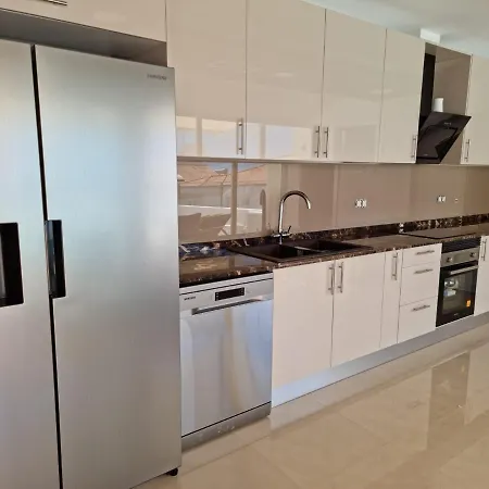 Fantástica Cusmano Con Piscina Privada *