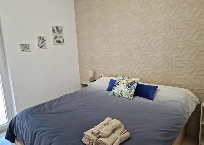 Fantastica Cusmano Con Piscina Privada וילה אדחה